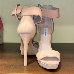 Steve Madden nude heels